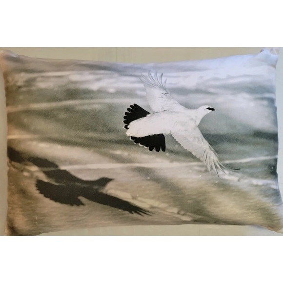 Throw Pillow Lagdur Iceland Winter Arctic Scene Gull Bird Luxury Decor